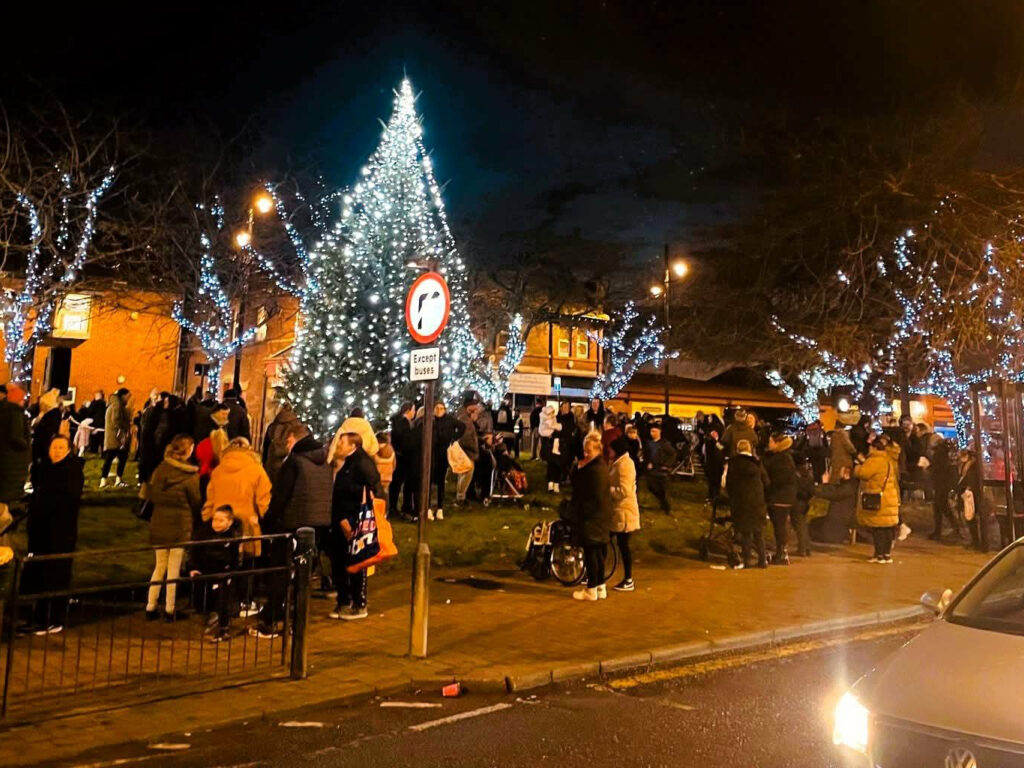 com ev christmas tree street scene 4 3 copy